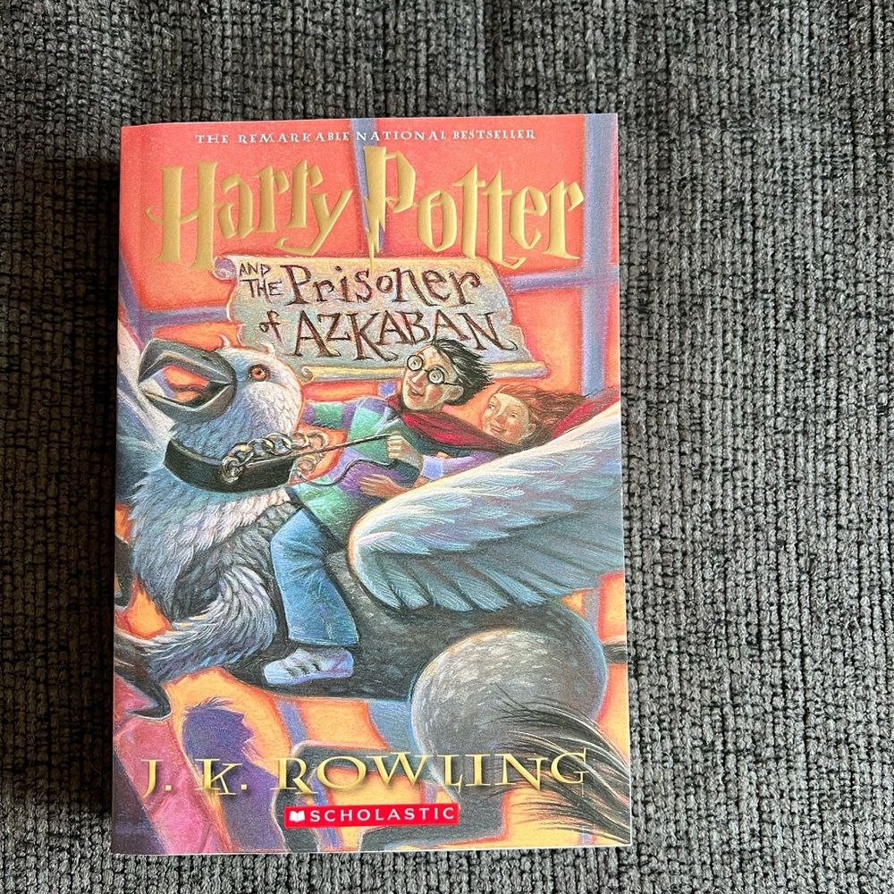 Book sale!! 3/$20 📚 Harry Potter & The Prisoner of Azkaban